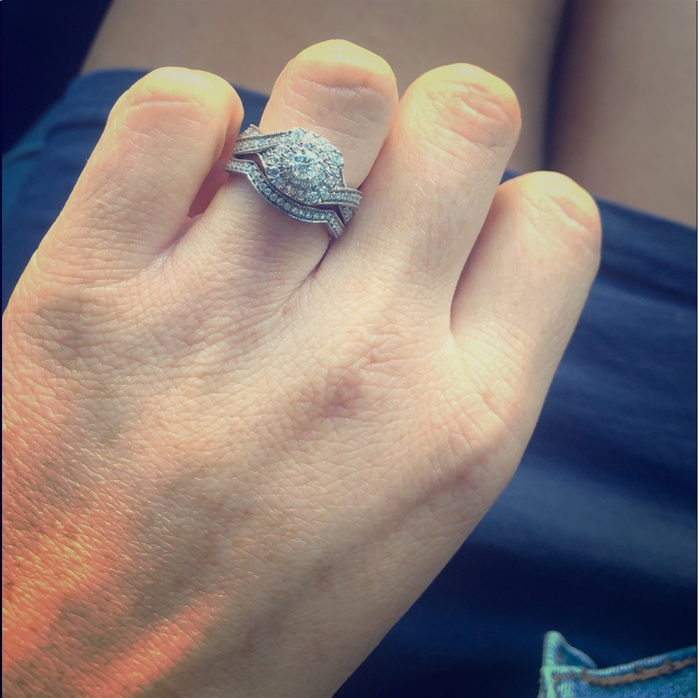 Engagement ring with band